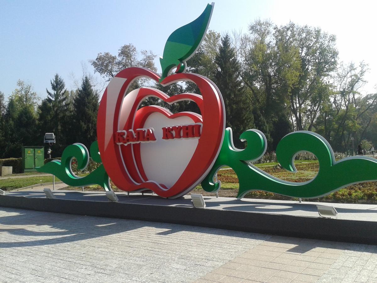 Hostel64 Almaty Ngoại thất bức ảnh