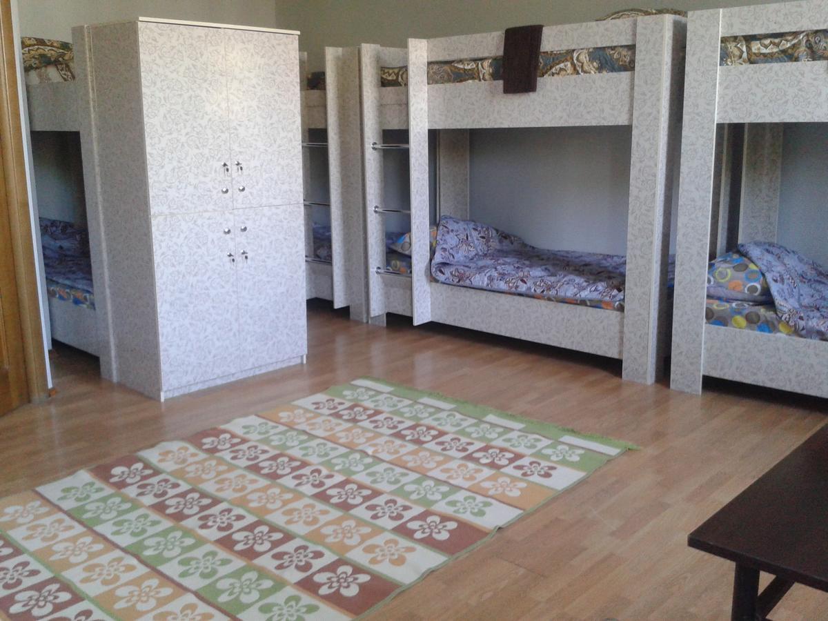 Hostel64 Almaty Ngoại thất bức ảnh