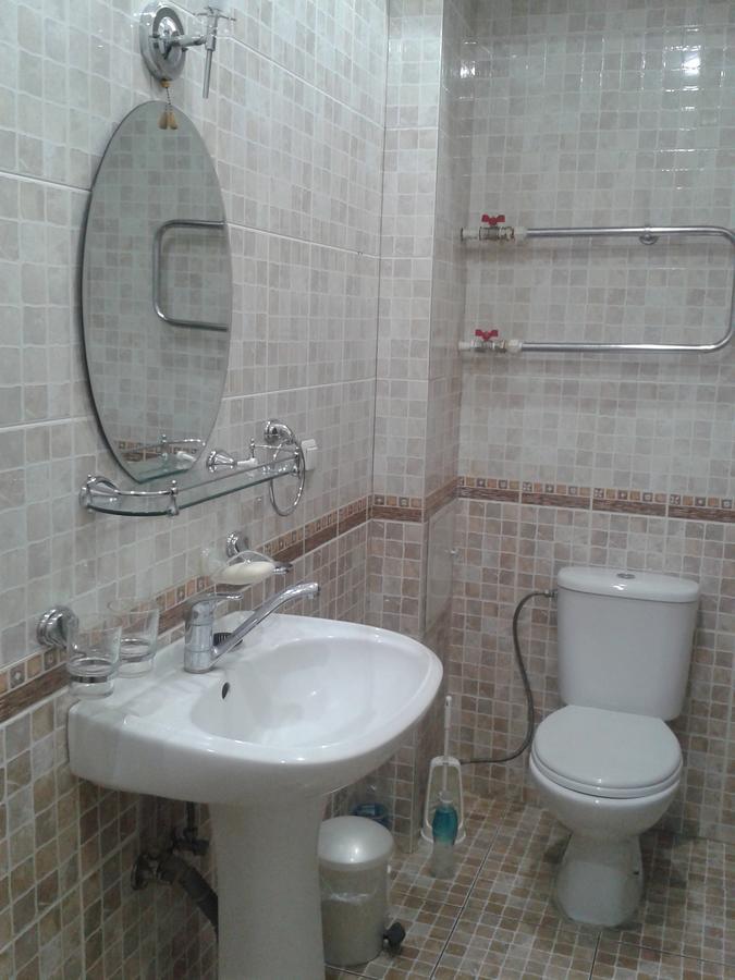 Hostel64 Almaty Ngoại thất bức ảnh